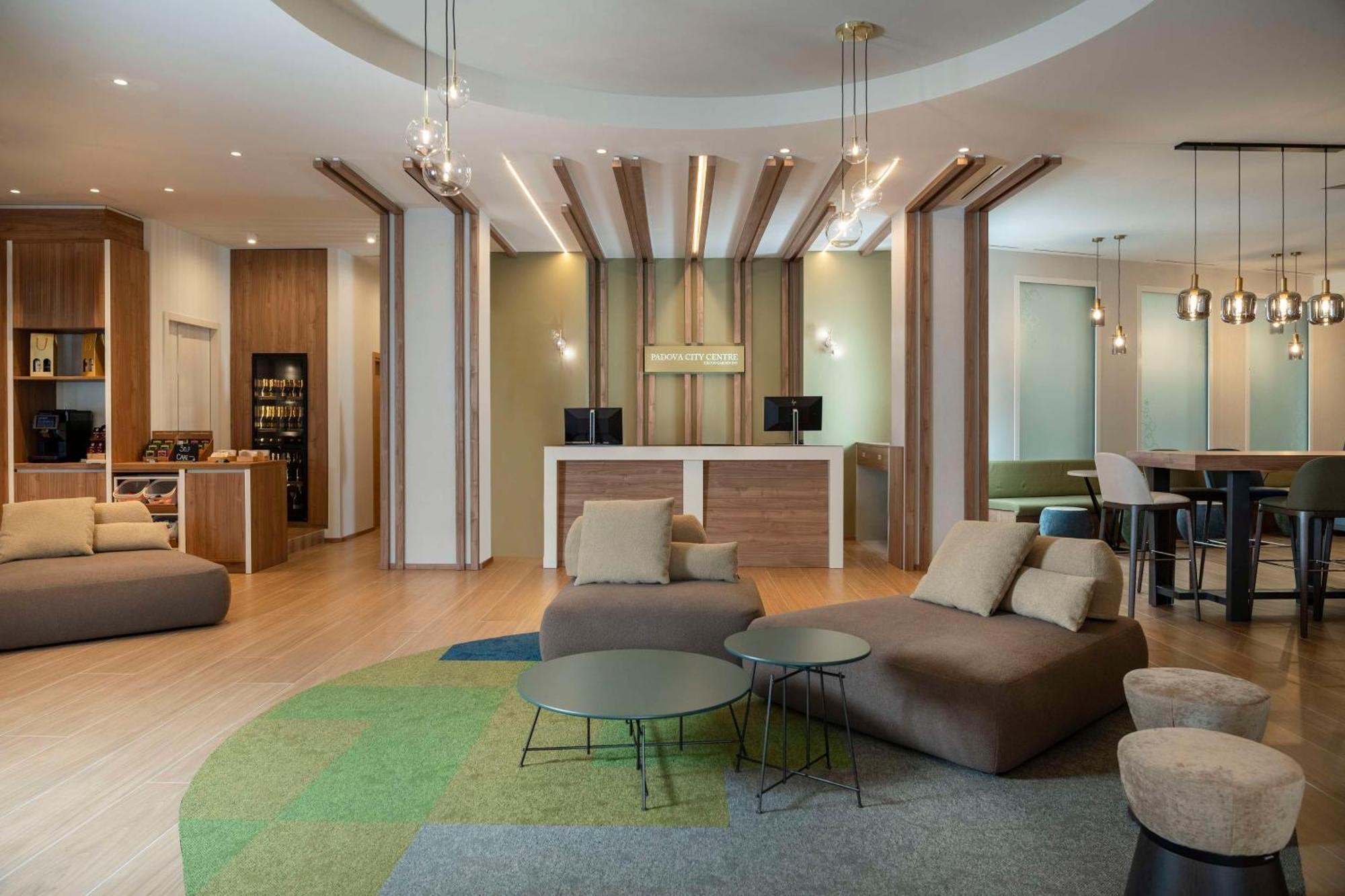 Hilton Garden Inn Padova City Centre Екстериор снимка