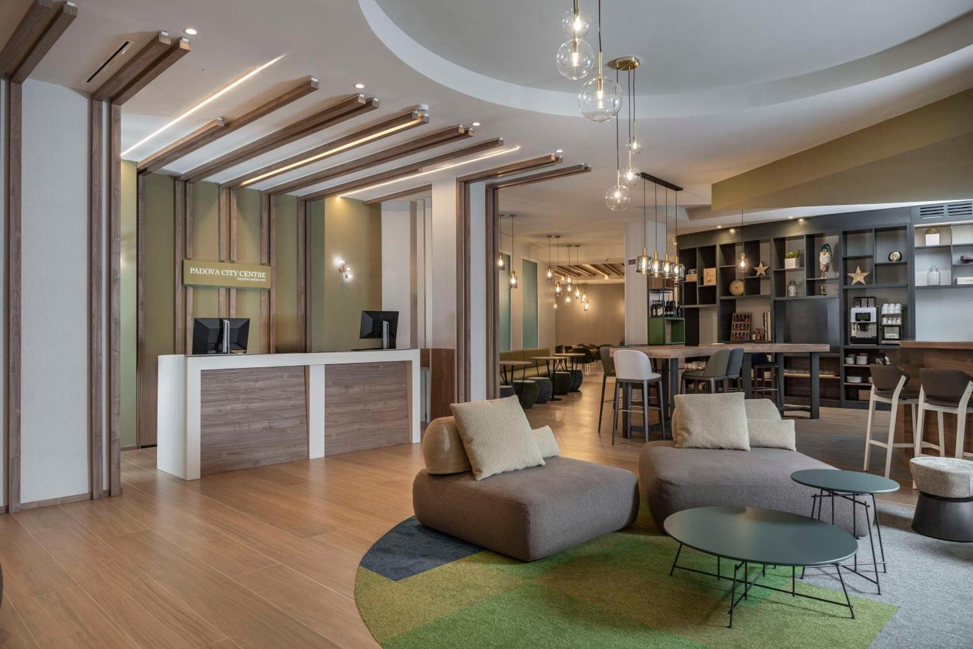 Hilton Garden Inn Padova City Centre Екстериор снимка