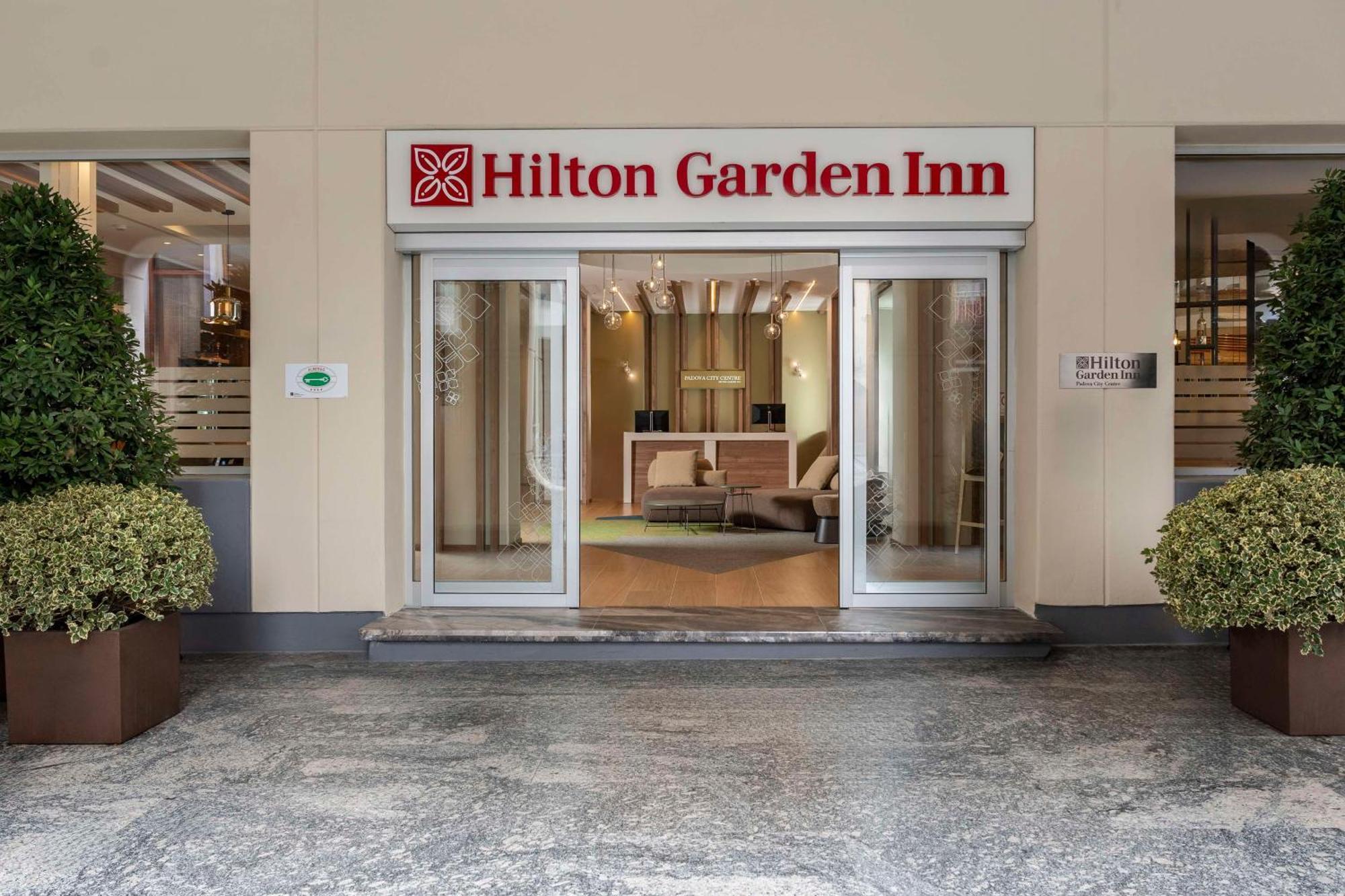 Hilton Garden Inn Padova City Centre Екстериор снимка